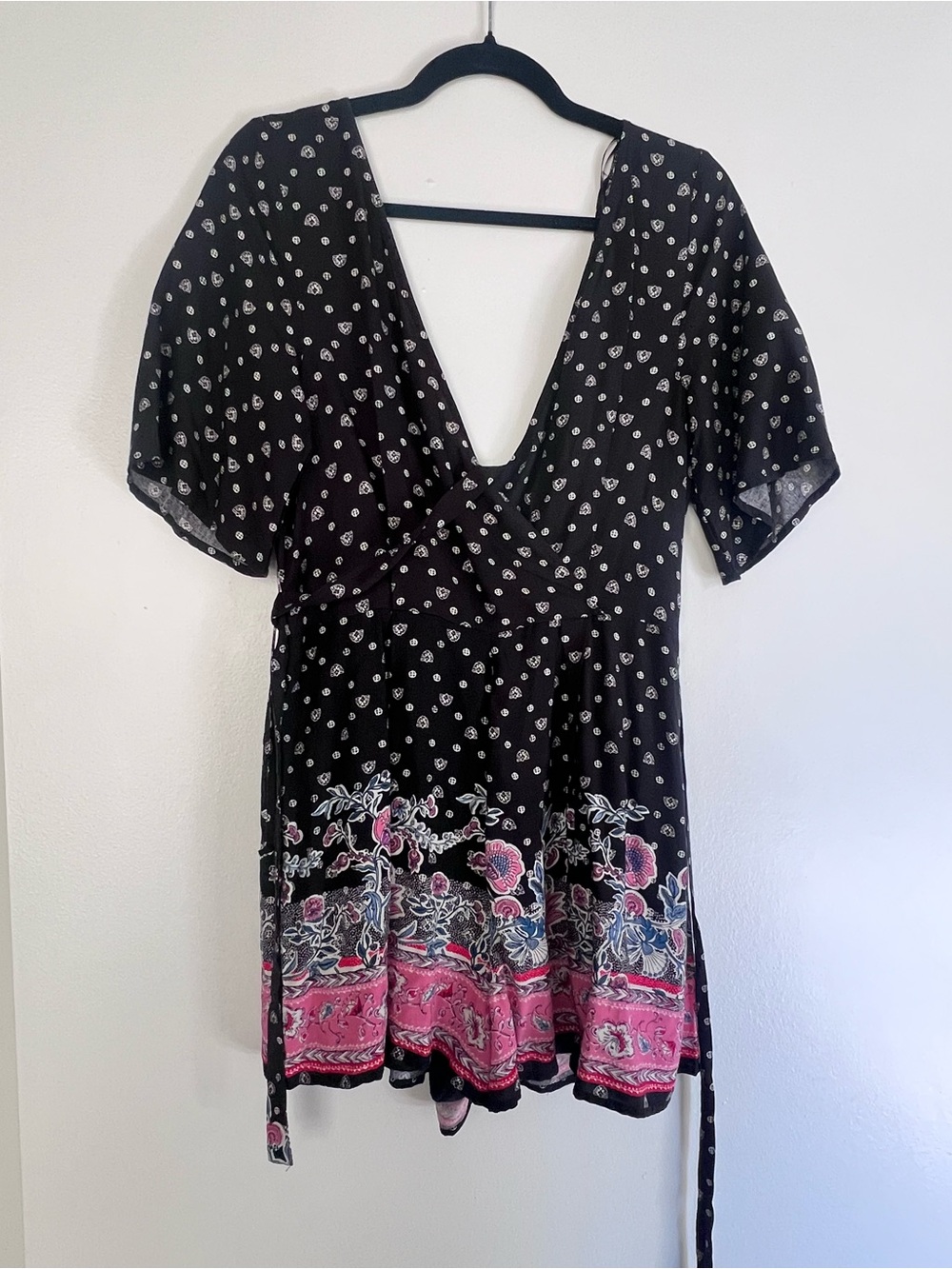 Black Floral Border Print V-Neck Women’s Romper